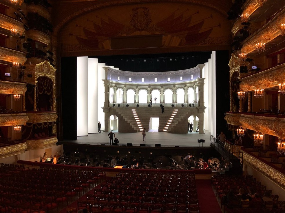 O palco principal do Teatro Bolshoi - o Grande Teatro. — Foto: Arquivo pessoal/Sandra Annenberg