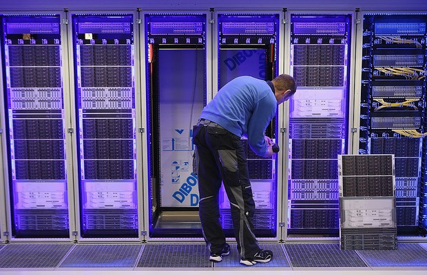operador - data center - centro de dados - datas - big data (Foto: Sean Gallup/Getty Images)