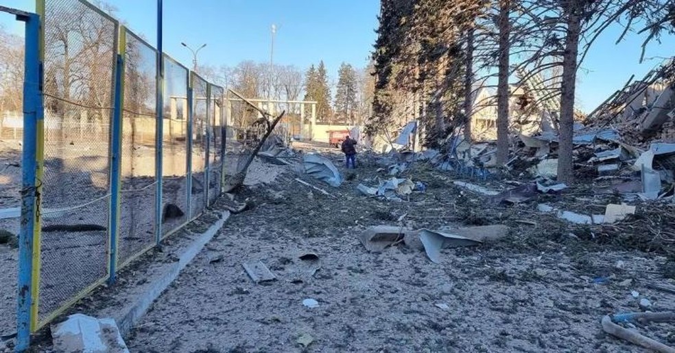 FC Desna, clube que atua no estádio, ironizou o fato de russos terem atacado instalações — Foto: Divulgação