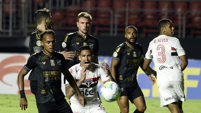 Luciano lamenta chance perdida contra o Ceará