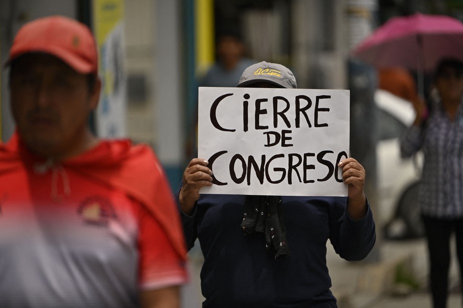 Apoiador de Pedro Castillo pede fechamento do Congresso
