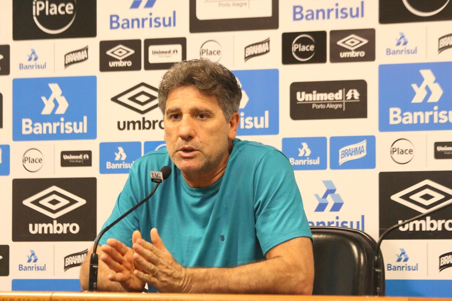 Renato mostra incômodo com 