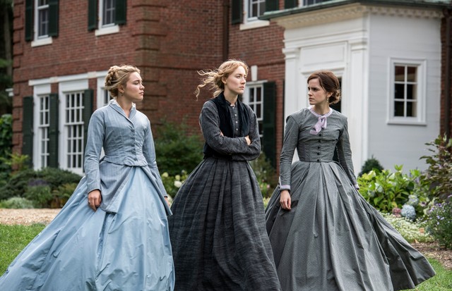 Editorial use only. No book cover usage.Mandatory Credit: Photo by Wilson Webb/Columbia/Sony/Kobal/Shutterstock (10508860i)Florence Pugh as Amy March, Saoirse Ronan as Jo March and Emma Watson as Meg March'Little Women' Film - 2019Four sisters com (Foto: Wilson Webb/Columbia/Sony/Kobal/Shutterstock)
