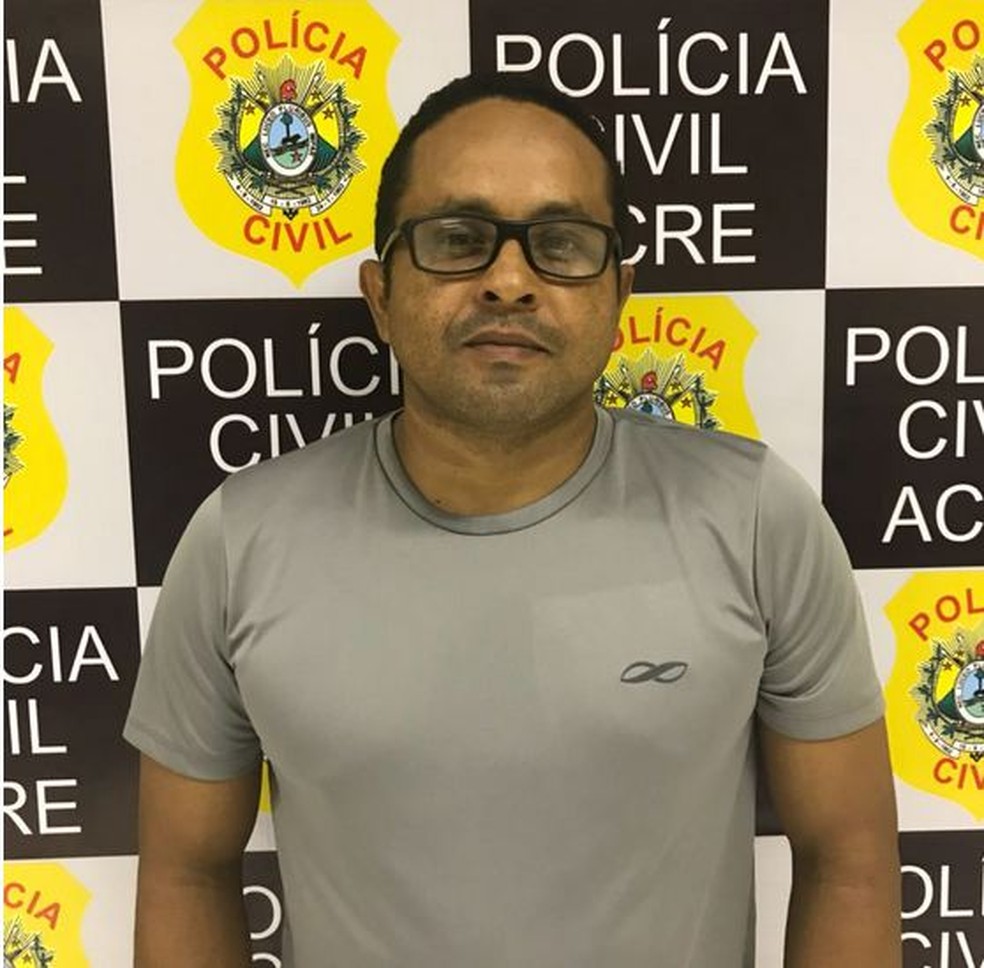 Marivaldo Silva foi flagrado quando chegava no plantão desta terça (20) no Presídio Antônio Amaro (Foto: Divulgação/Polícia Civil)
