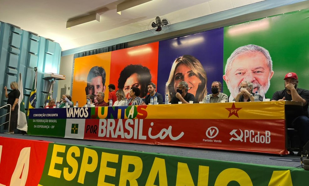 Convenção do PV, PT e PC do B em Brasília, neste domingo (24) — Foto: Minane Ribeiro/TV Globo