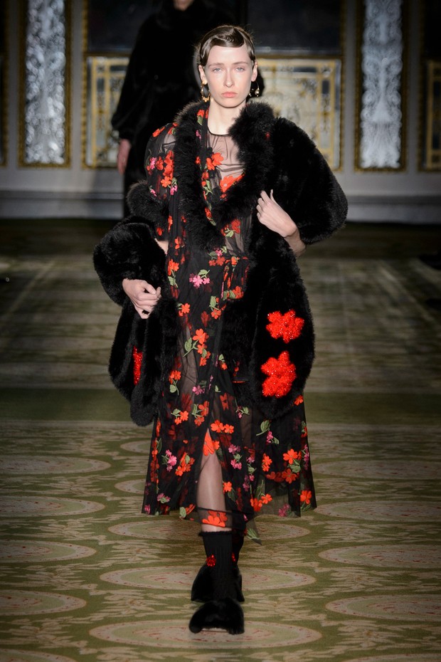 #SuzyLFW: Simone Rocha’s Call To Arms - Vogue | en