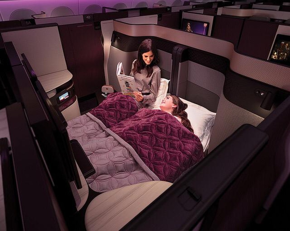Classe executiva do voo fretado que levará o Flamengo ao Catar — Foto: Qatar Airways