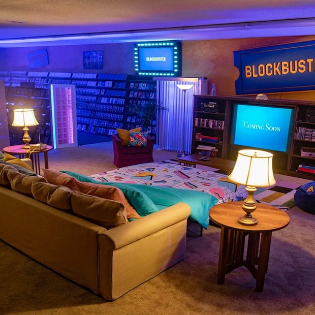 Blockbuster tem festa do pijama em experiência no Airbnb (Foto: divulgação)
