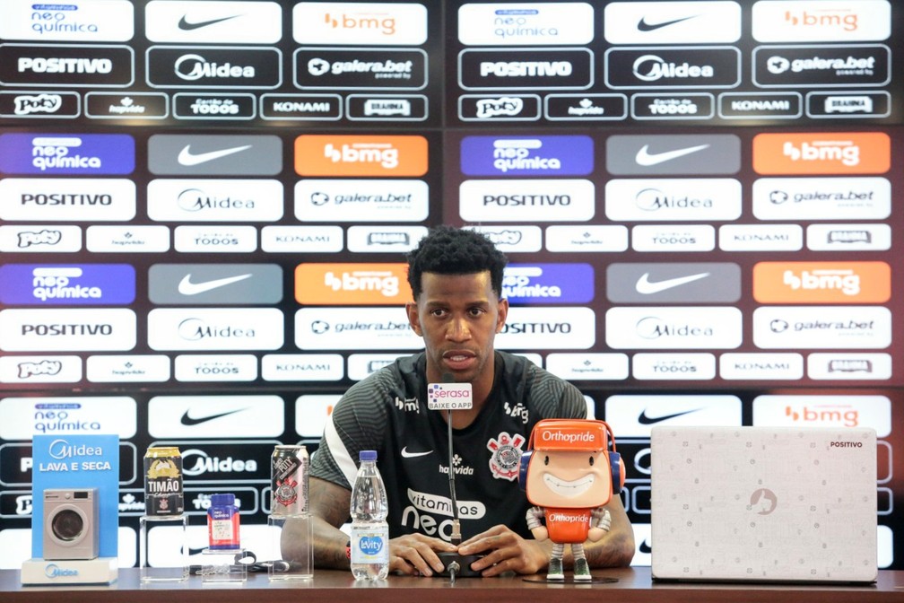 Gil, zagueiro do Corinthians, durante entrevista coletiva nesta sexta — Foto: Rodrigo Coca/Agência Corinthians