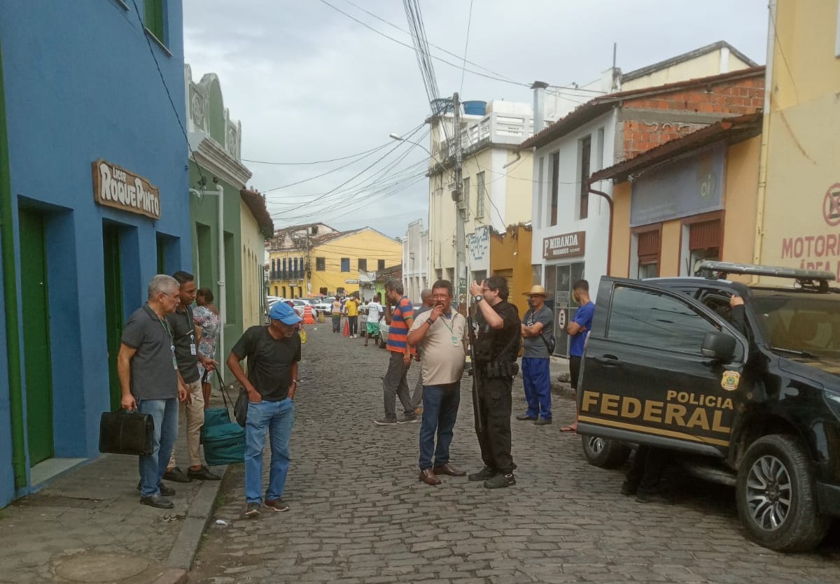 Polícia Federal interdita dois tradicionais pontos de fabricação de licor em Cachoeira, no Recôncavo da Bahia | São João 2022 | G1