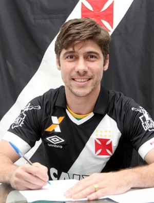 Fellype Gabriel contrato Vasco (Foto: Paulo Fernandes/Vasco.com.br) Fellype Gabriel contrato Vasco (Foto: Paulo Fernandes/Vasco.com.br)