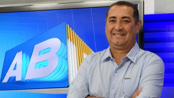 Apresentador da TV Asa Branc, Eri Santos   (Foto: Vital Florêncio / GloboEsporte.com)