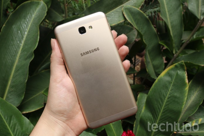 galaxy j7 prime ou lenovo vibe k6 plus