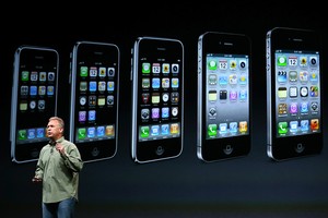 Phil Schiller, vice-presidente de marketing da Apple, apresenta iPhone 5 (Foto: Getty Images)