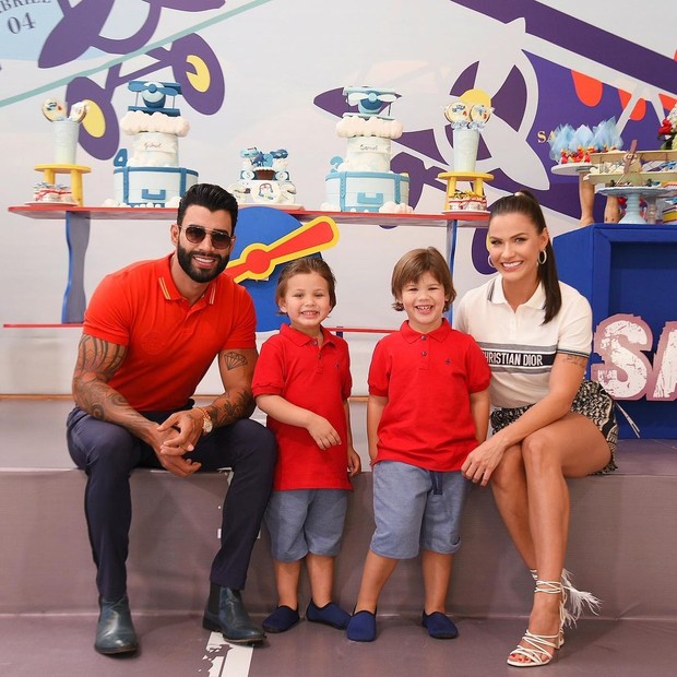 Andressa Suita e Gusttavo Lima com os filhos (Foto: Reprodução/Instagram)