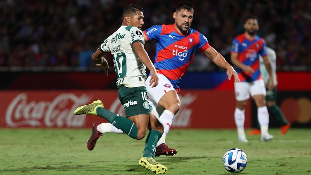 Rony em Cerro Porteño x Palmeiras