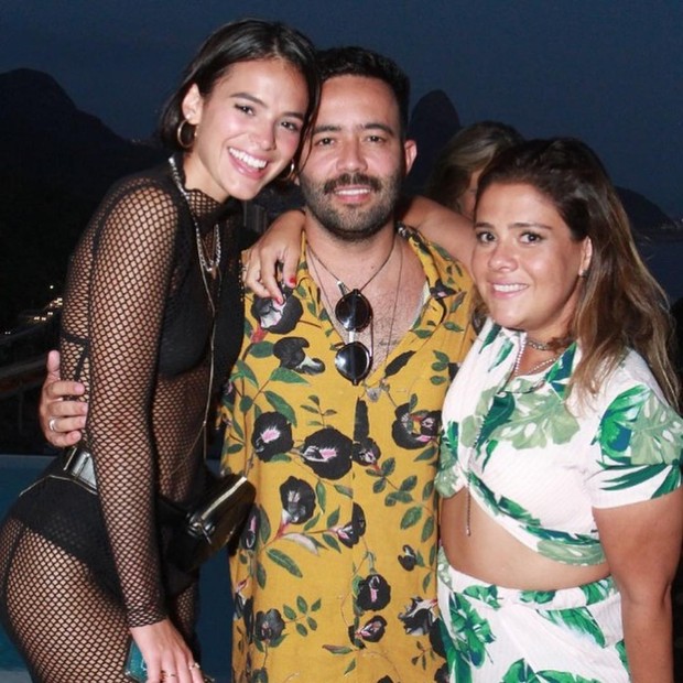 Bruna Marquezine, Paulo Pimenta e Ju Mattoni (Foto: Reprodução/Instagram)