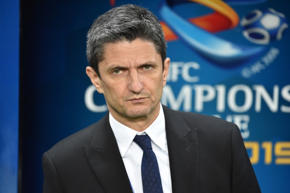 Razvan Lucescu, técnico do Al Hilal, da Arábia Saudita — Foto: Fayez Nureldine / AFP