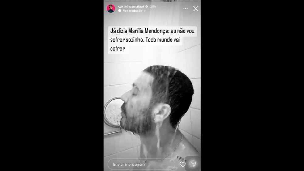 Carlinhos Maia chora no banheiro ao som de Maria Bethânia — Foto: Reprodução/Instagram