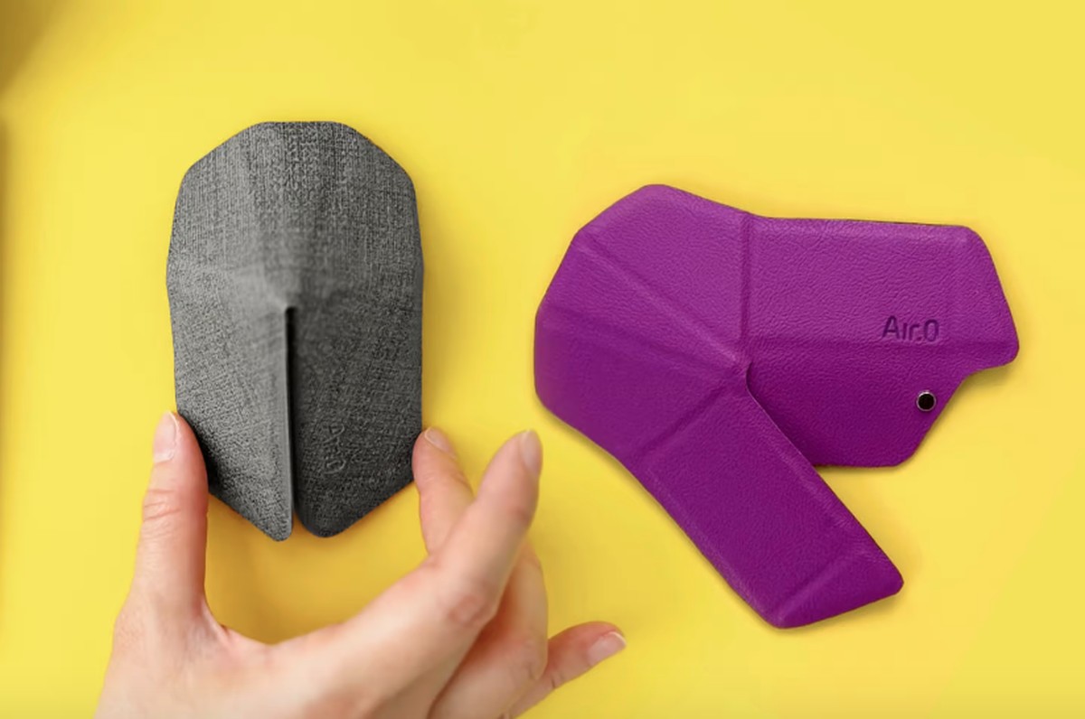 Este mouse dobrável é tão fino quanto o seu notebook