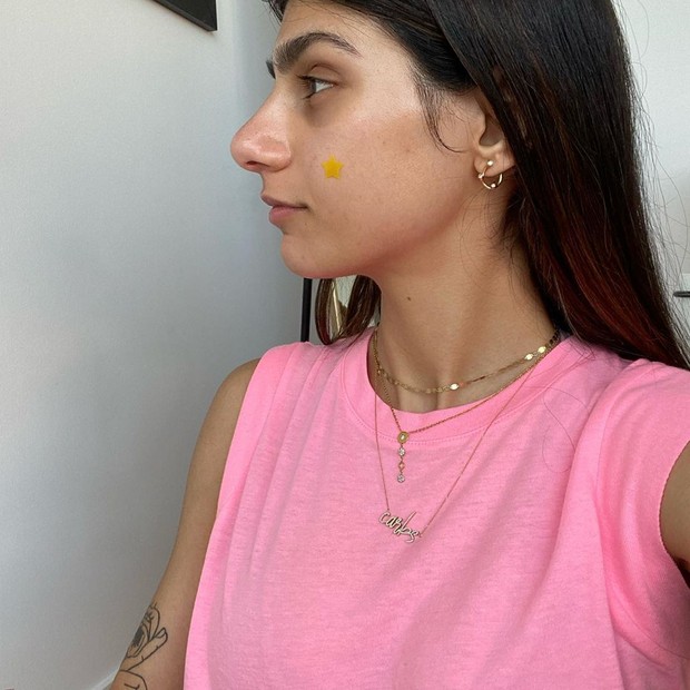 Mia Khalifa após cirurgia no nariz (Foto: Reprodução/Instagram)