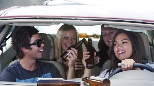 Passageiro em carro de motorista bêbado poderá ser punido
