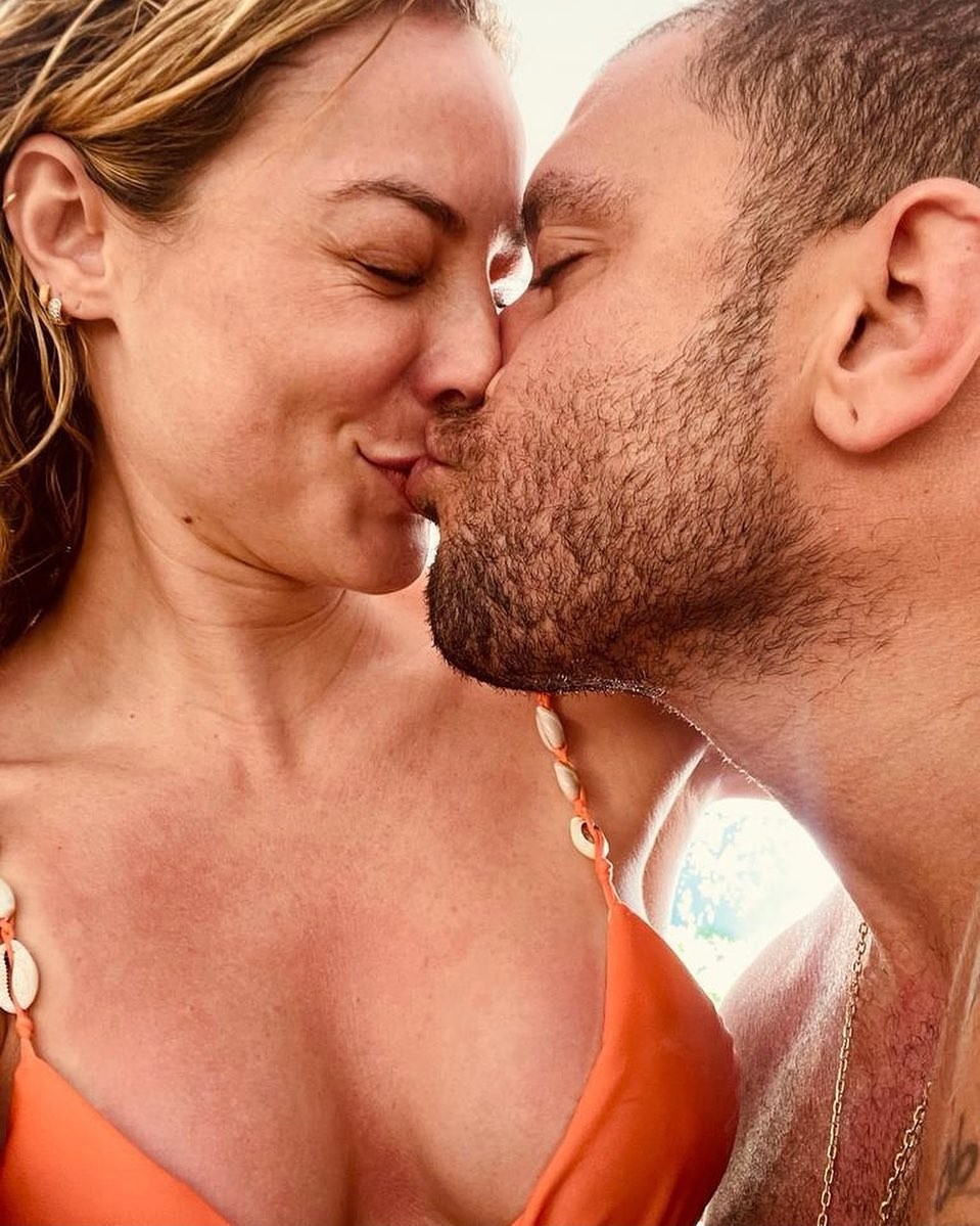 Paolla Oliveira posta foto romântica com Diogo Nogueira e fãs se derretem -  Revista Marie Claire | Celebridades