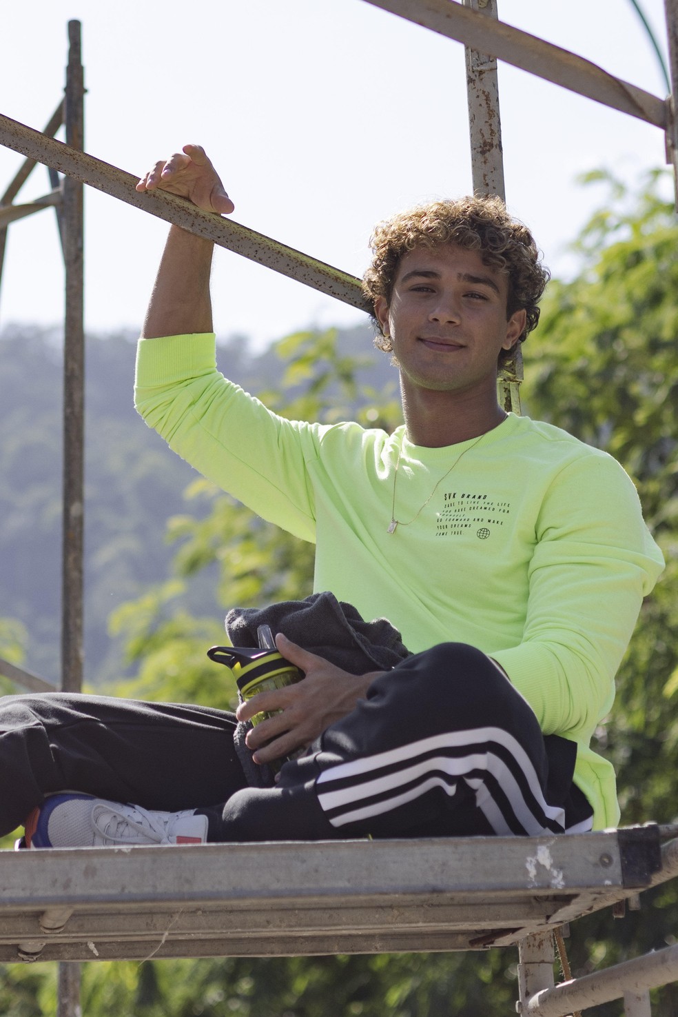 Assim como Rico, de 'Cara e Coragem', André Luiz Frambach é um entusiasta dos esportes — Foto: TV Globo/Victor Pollak