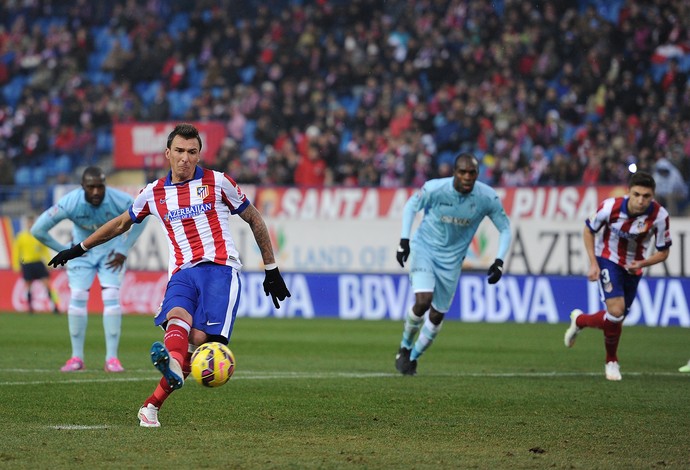 Mandzukic Atlético de Madrid x Granada (Foto: Getty Images)