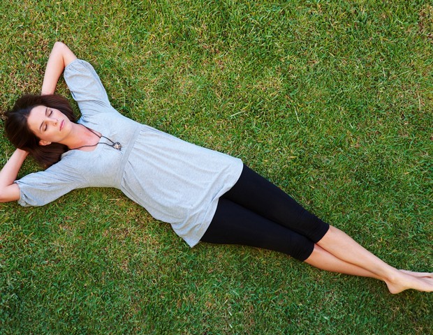 mãe; mulher; relaxar; descansar (Foto: Shutterstock)