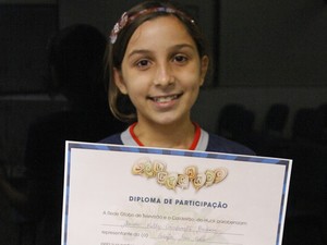 Alanda Kelly Cavalcante Barbosa, 11 anos, vai representar o Maranhão no Programa Soletrando (Foto: Flora Dolores/O Estado)