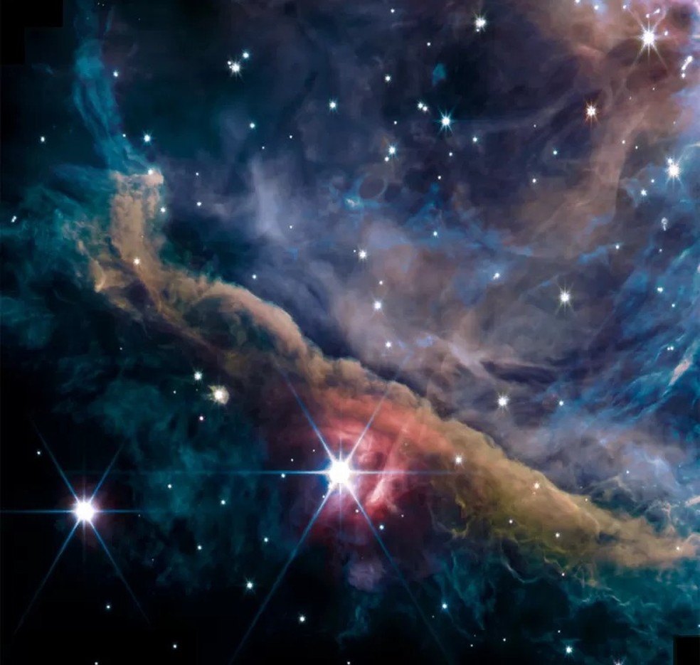 A nebulosa de Órion é outro criadouro de estrelas — Foto: NASA/ESA/CSA/STSCI-PDRS4ALL ERS TEAM (BBC News)