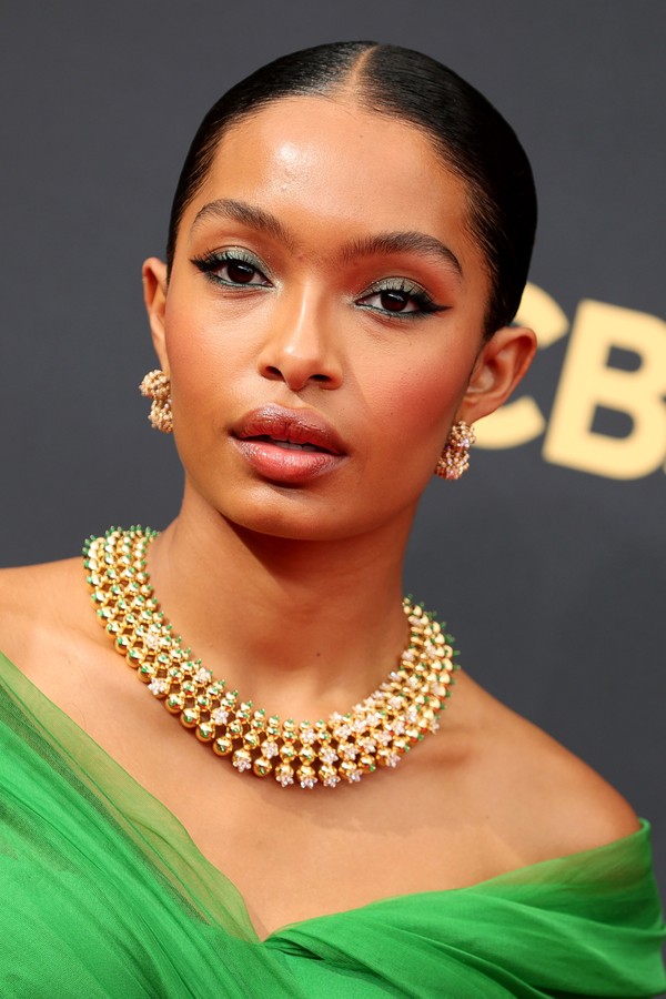 LOS ANGELES, CALIFORNIA - SEPTEMBER 19: Yara Shahidi attends the 73rd Primetime Emmy Awards at L.A. LIVE on September 19, 2021 in Los Angeles, California. (Photo by Rich Fury/Getty Images) (Foto: Getty Images)