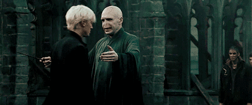 Tom Felton e Ralph Fiennes em Harry Potter e as Relíquias da Morte: Parte 2 (Foto: Reprodução)