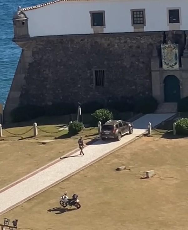 Morre PM que 'surtou' e disparou tiros de fuzil para cima na região do  Farol da Barra, diz SSP-BA | Bahia | G1