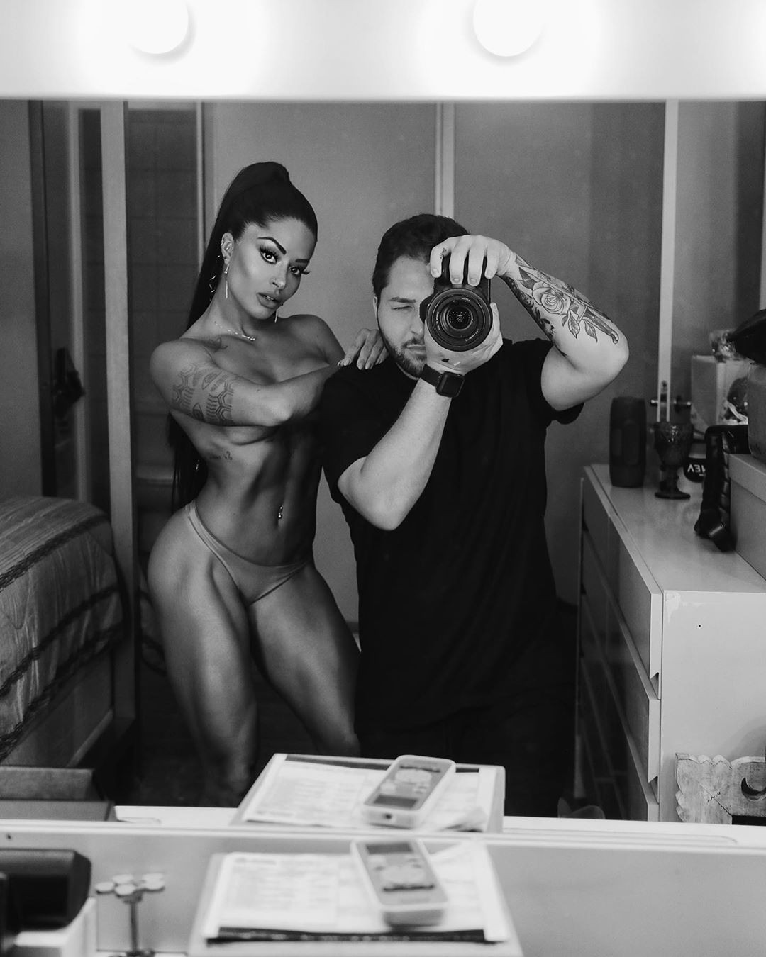 Aline Naked