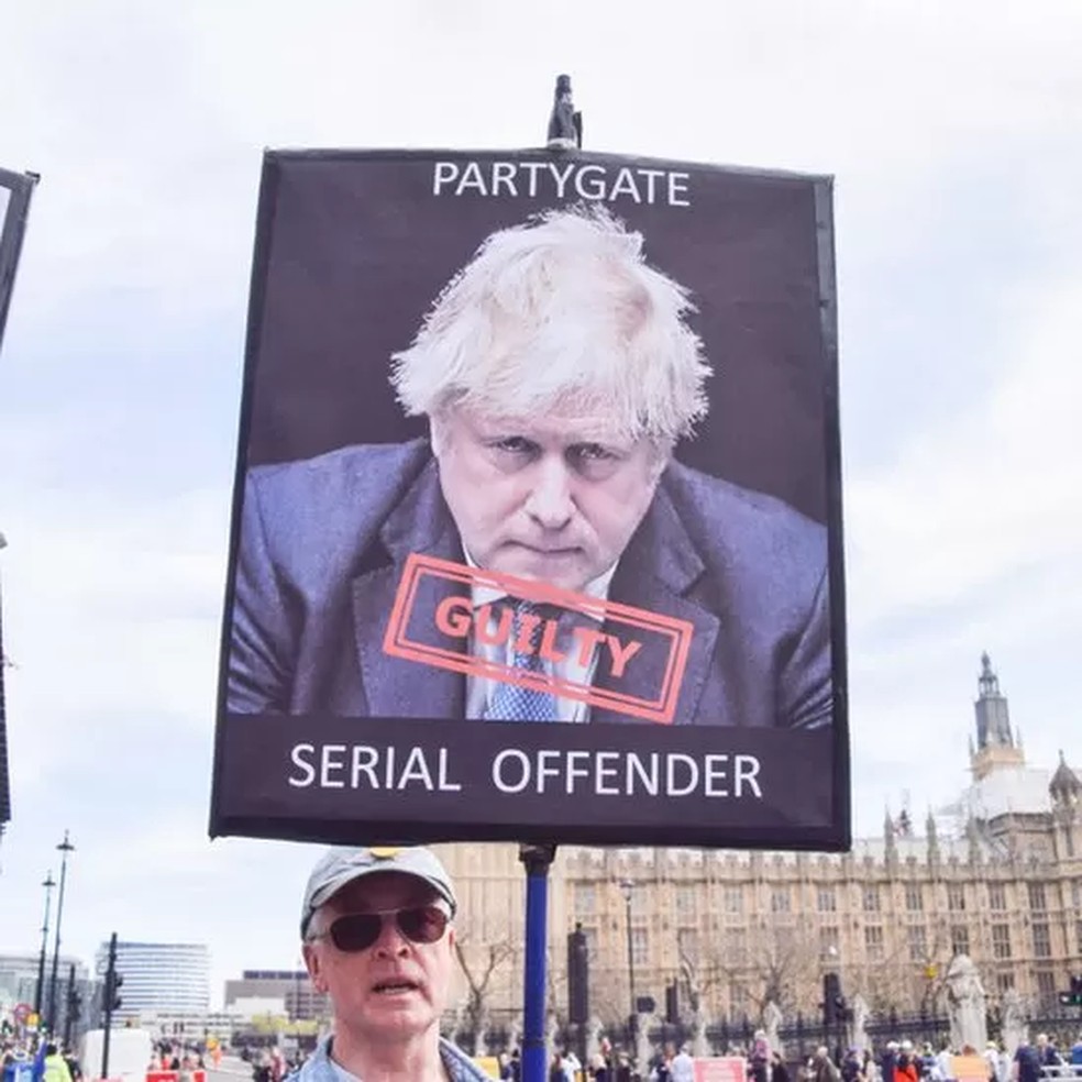 O chamado 'Partygate' afetou a credibilidade do governo Johnson — Foto: Getty Images/Via BBC