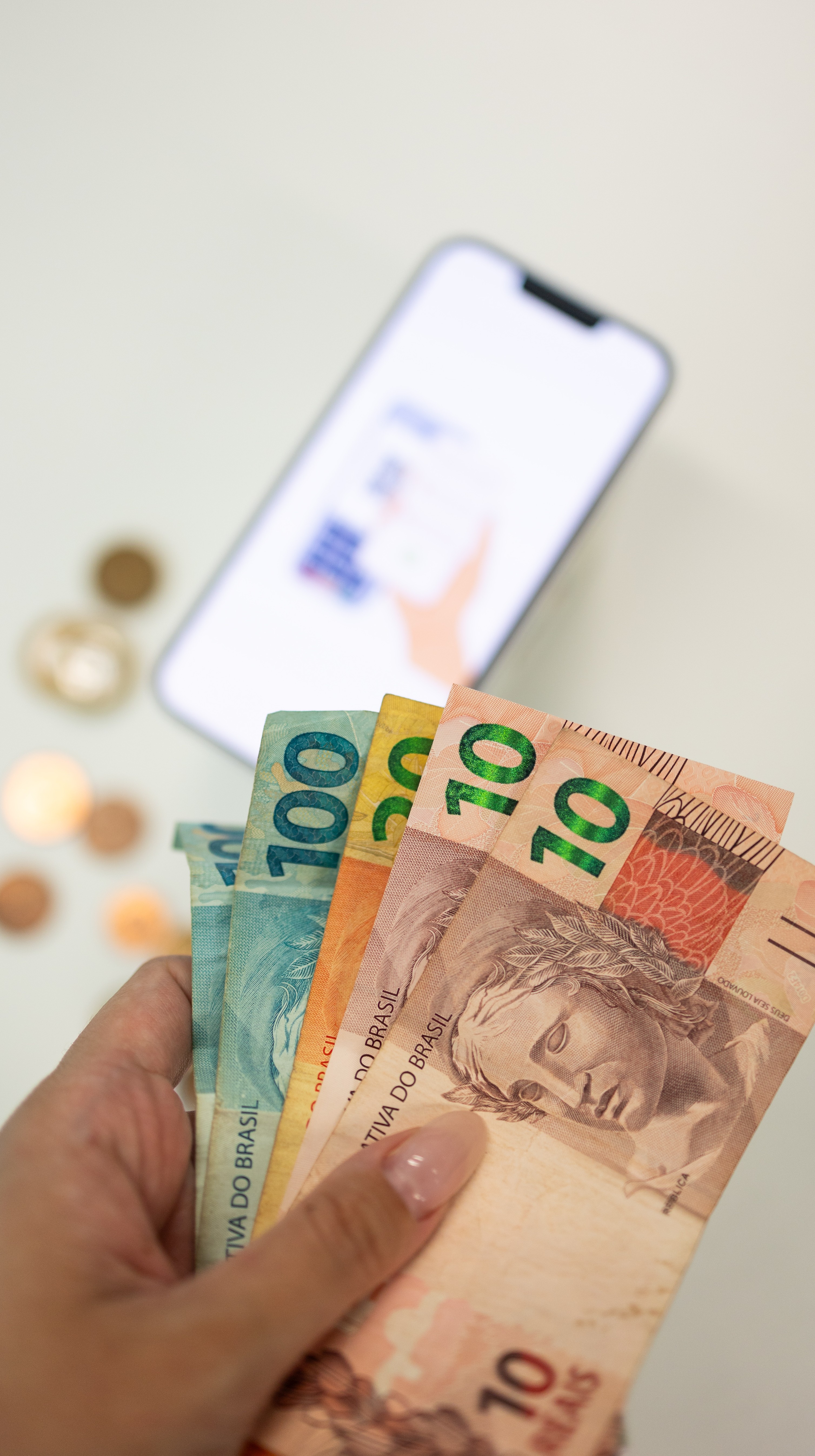 Calendário PIS/PASEP 2025: veja datas e quem tem direito ao 14º salário