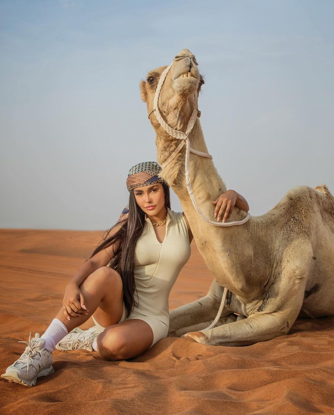 Flay curtiu o dia no deserto de Dubai (Foto: Reprodução/Instagram)