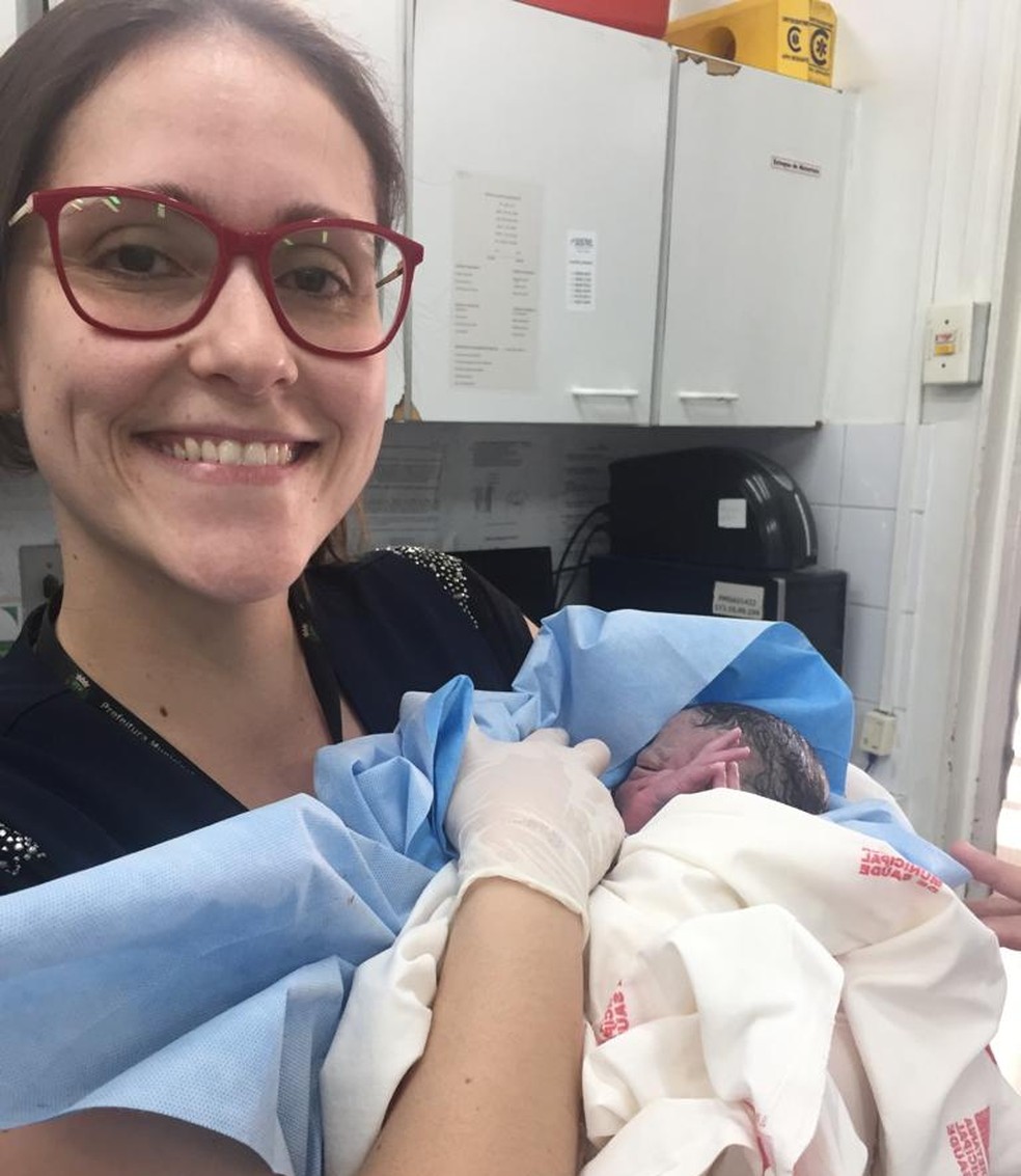 Equipe do Samu realizou pela primeira vez o parto de gêmeos em Bauru — Foto: Samu/ Divulgação 