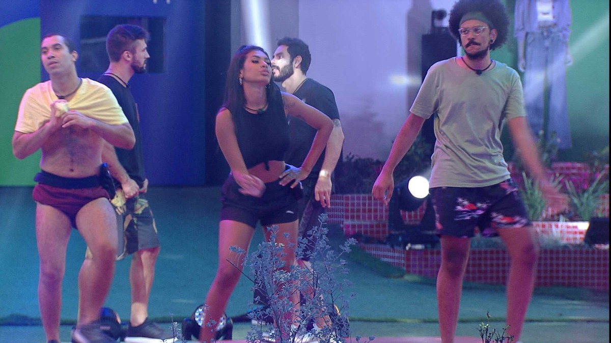 Pocah e Gilberto encenam briga em Prova do Líder do BBB21 ...