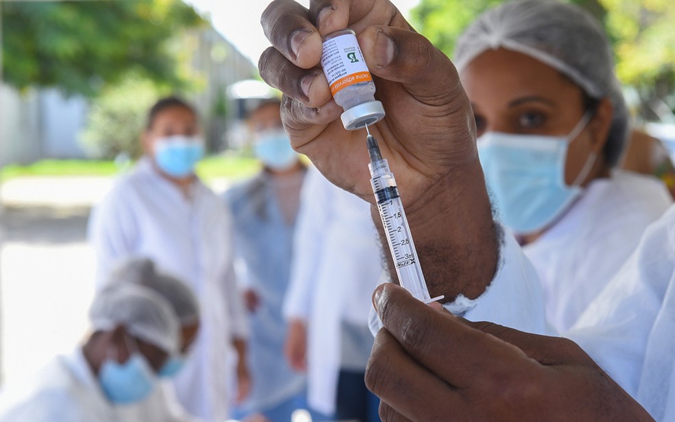 Vacinação contra a Covid-19 — Foto: César Ferreira | Prefeitura