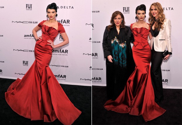 No amfAR Inspiration Gala 2013, a modelo entre Lorraine Schwartz e Ofira Sandberg  (Foto: Getty Images)