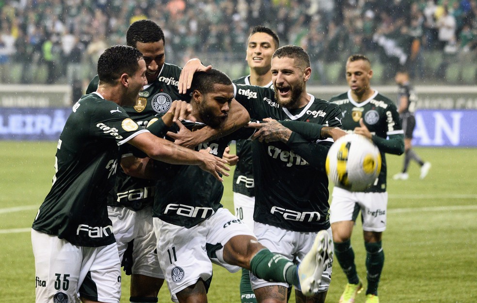 Gol de Wesley em Palmeiras x Botafogo � Foto: Marcos Ribolli