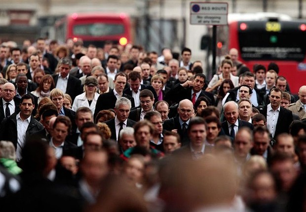 Trabalhadores da área financeira de Londres, a City (Foto: Oli Scarff/Getty Images)