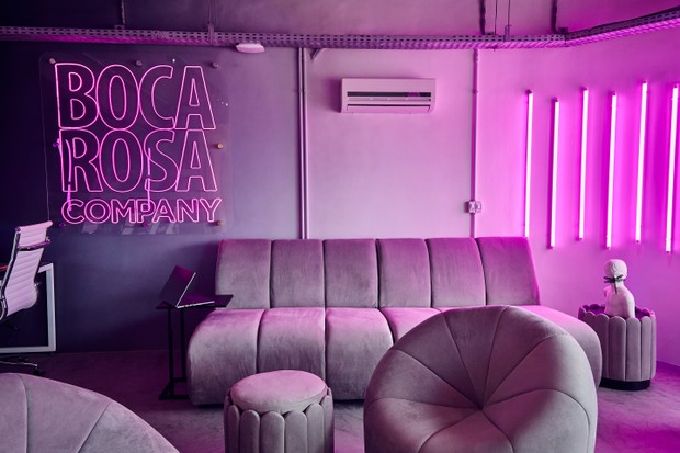 Conheça o escritório totalmente instagramável da influencer Boca Rosa (Foto: Divulgação)