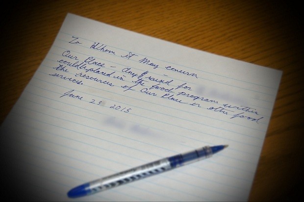 Carta que o morador de rua escreveu autorizando a doação do dinheiro (Foto: Divulgação/ Royal Canadian Mounted Police)
