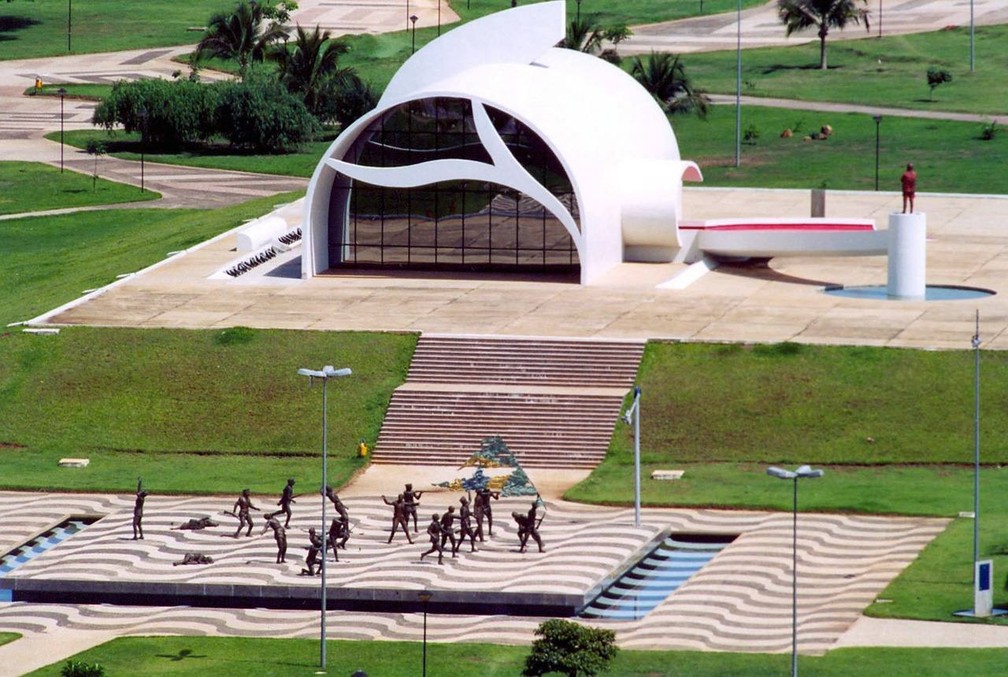 Praça dos Girassóis abriga monumentos, história e projetos arquitetônicos em Palmas — Foto: João Di Pietro/Governo do Tocantins