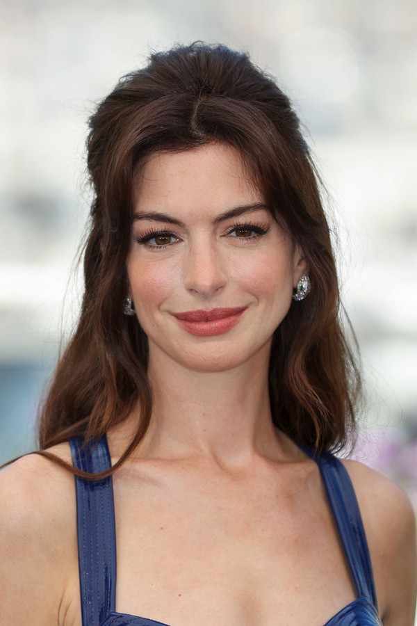 CANNES, FRANCE - MAY 20: Anne Hathaway attends the photocall for "Armageddon Time" during the 75th annual Cannes film festival at Palais des Festivals on May 20, 2022 in Cannes, France. (Photo by Mike Marsland/WireImage) (Foto: Mike Marsland/WireImage)