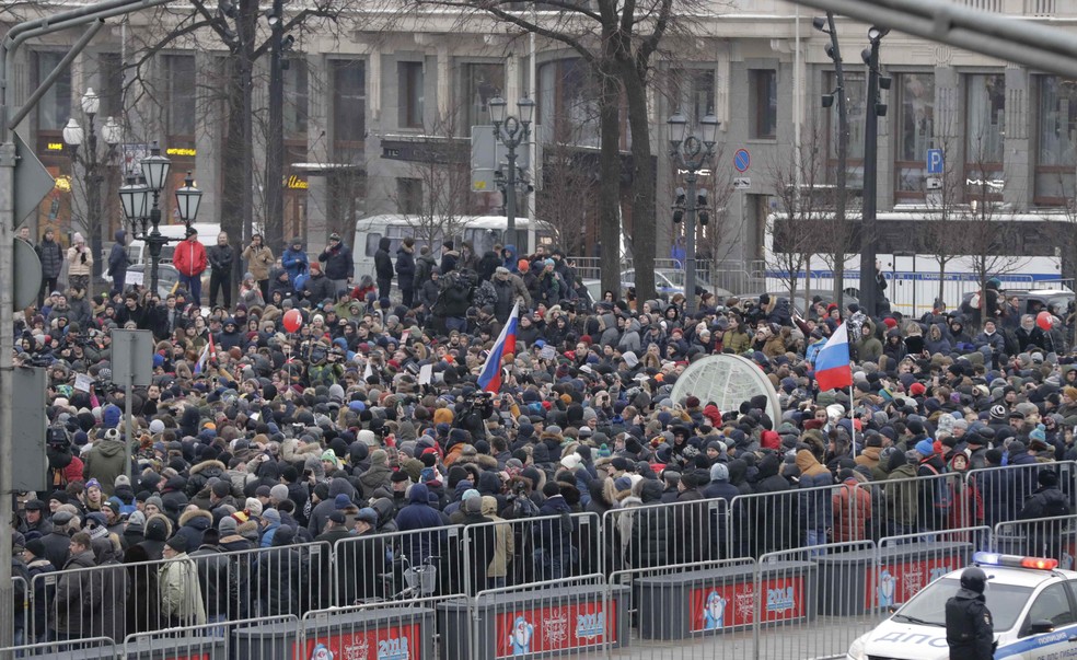 Milhares de russos foram às ruas após a convocação do líder opositor (Foto: Tatyana Makeyeva/Reuters)